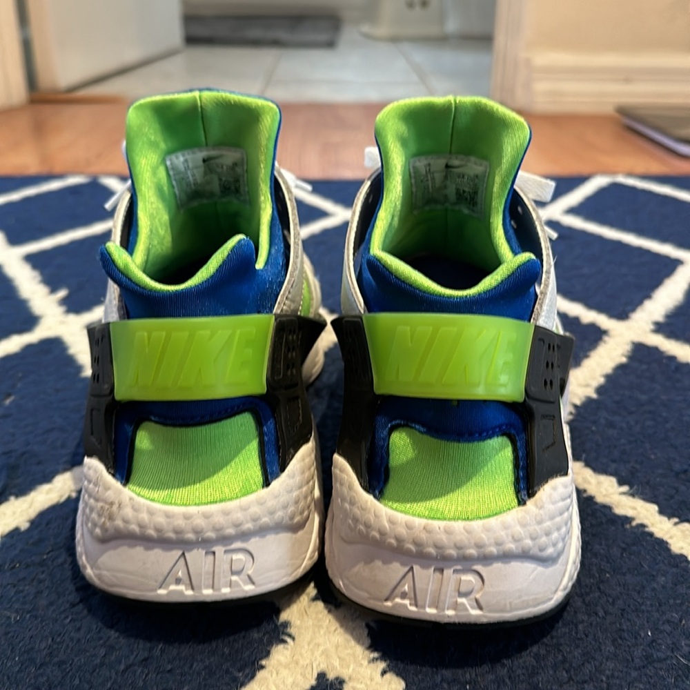 Nike Huarache - Picture 4 of 6